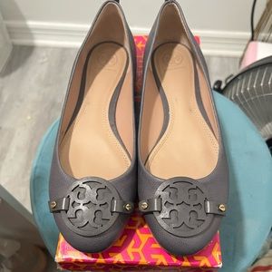 Tory Burch flats